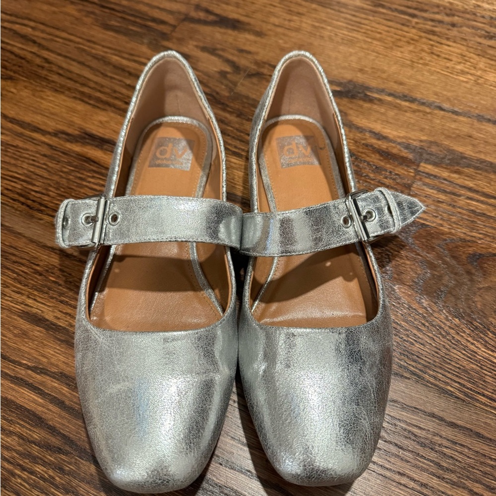 DV by Dolce Vita Silver Flats